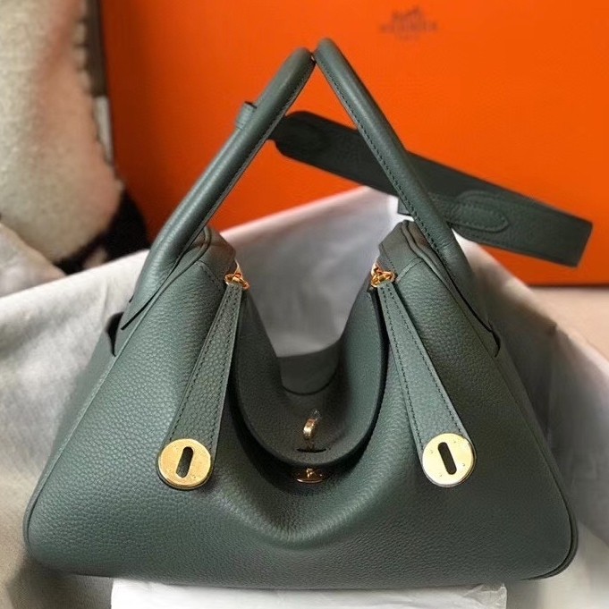 Hermes Lindy 26cm Bag In Vert Amande Clemence With GHW