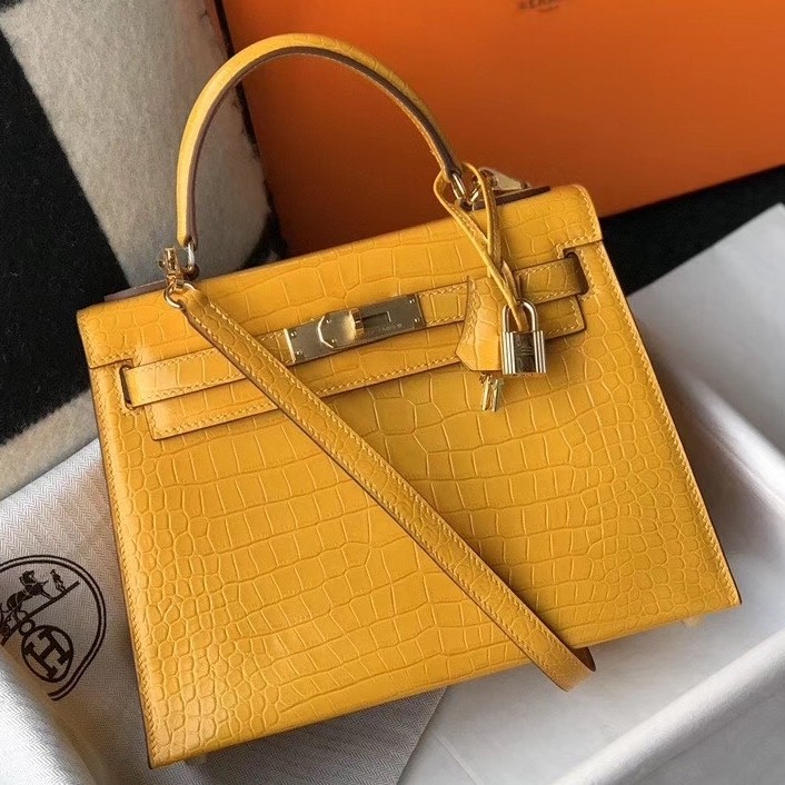 Hermes Kelly 25cm Bag In Yellow Embossed Crocodile