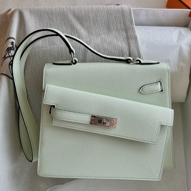 Hermes Kelly En Desordre 20 Handmade Bag in Vert Fizz Epsom Calfskin